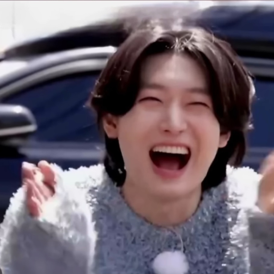 Latest photo of Kim Yongbin