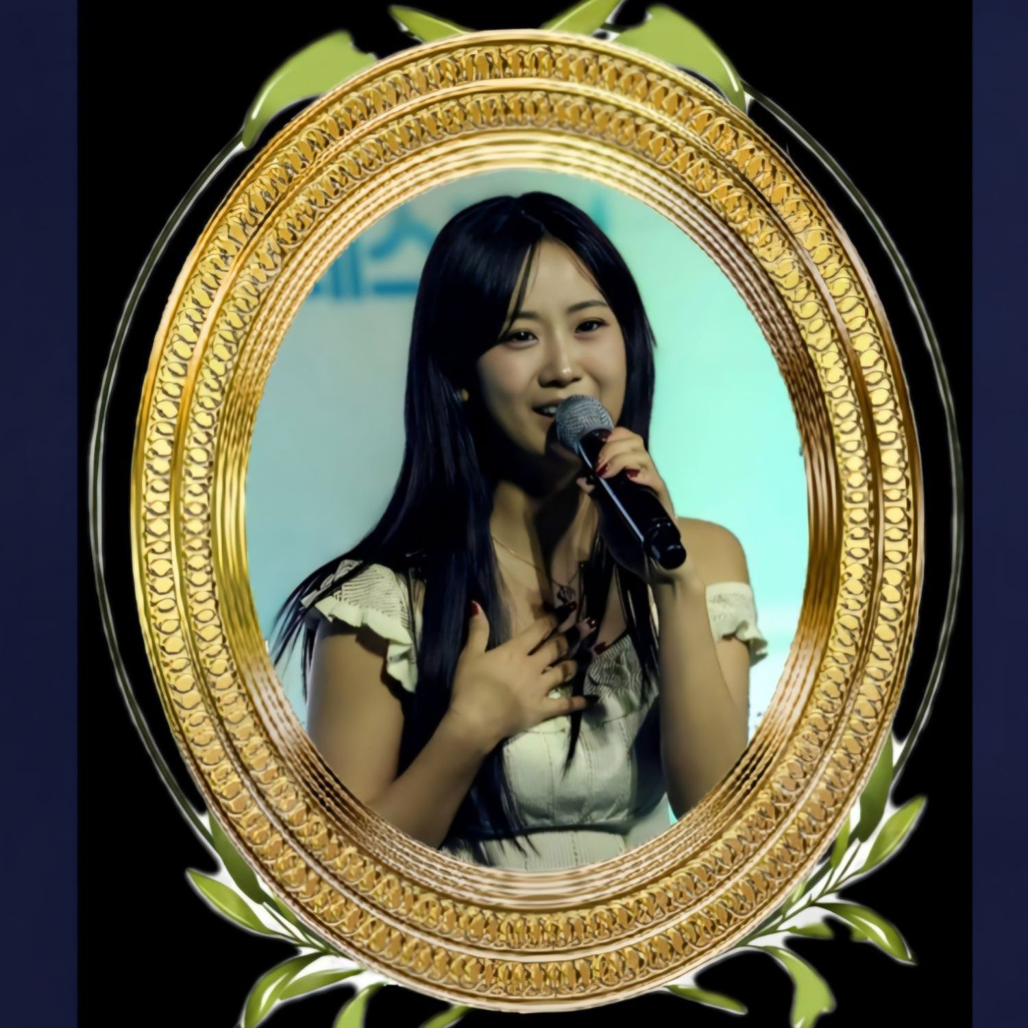 Behind-the-scenes cut of Kang Hyeyeon