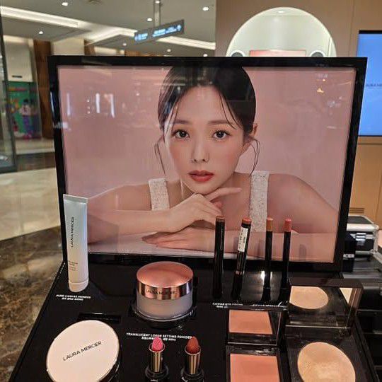 Behind-the-scenes cut of Chae Subin