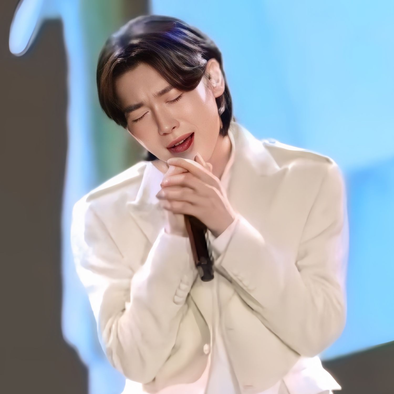 Behind-the-scenes cut of Kim Yongbin