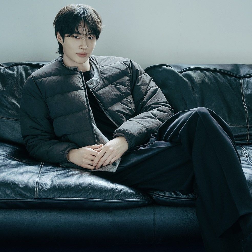 Behind-the-scenes cut of Byeon Wooseok