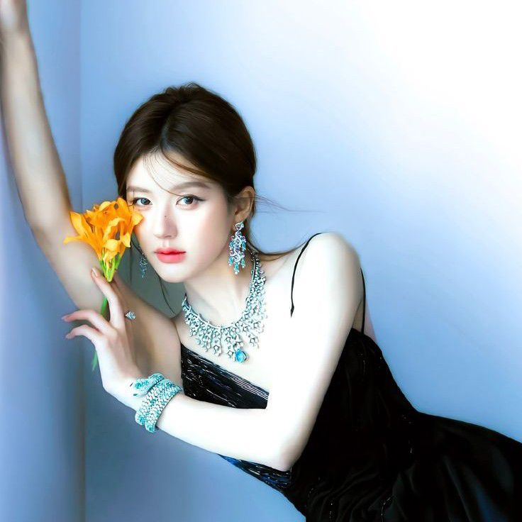 Latest photo of Zhao Lusi