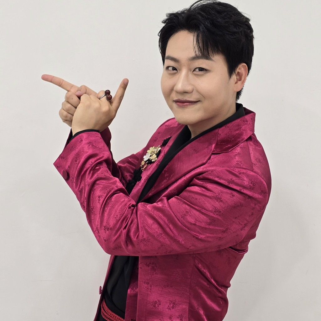 A moment captured by a fan of Min Soohyun