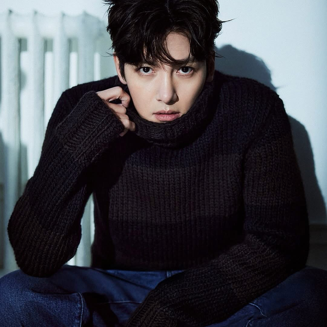 Behind-the-scenes cut of Ji Changwook
