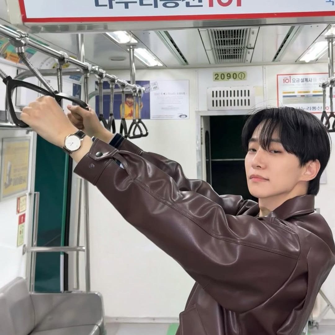 イ・ジュノの最近の活動ショット