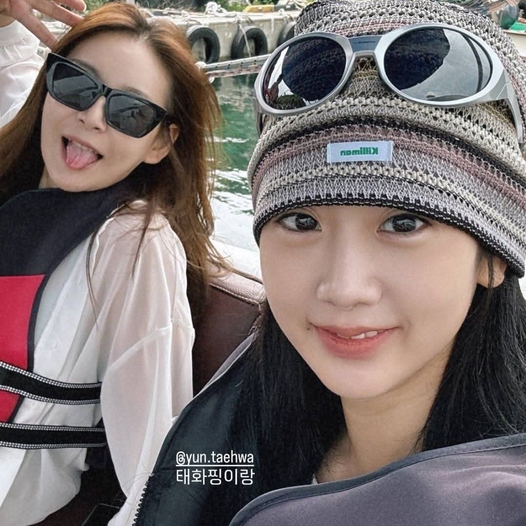 Latest photo of Kang Hyeyeon