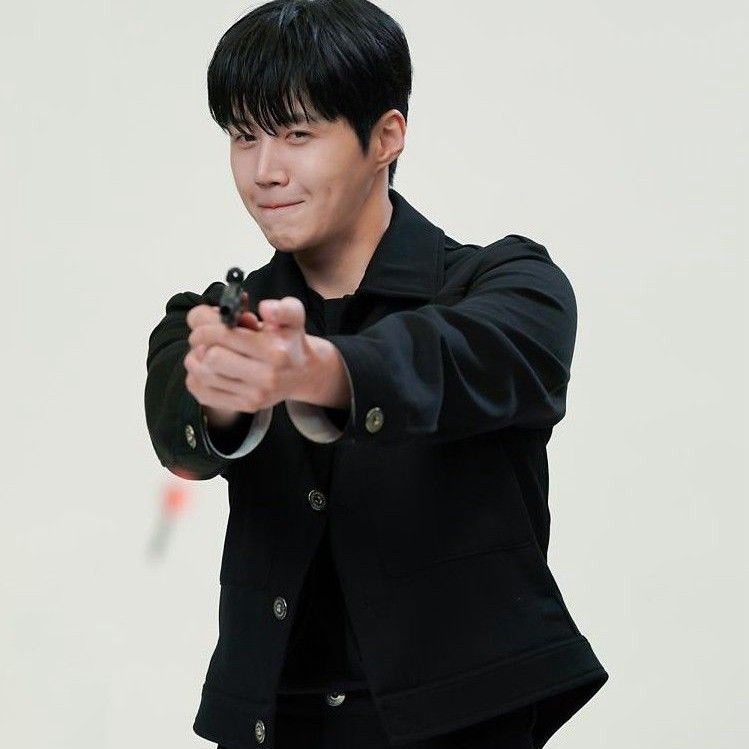 Latest photo of Kim Seonho