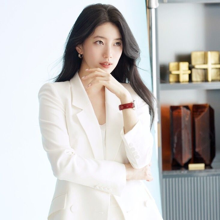 Latest photo of Bae Suzy