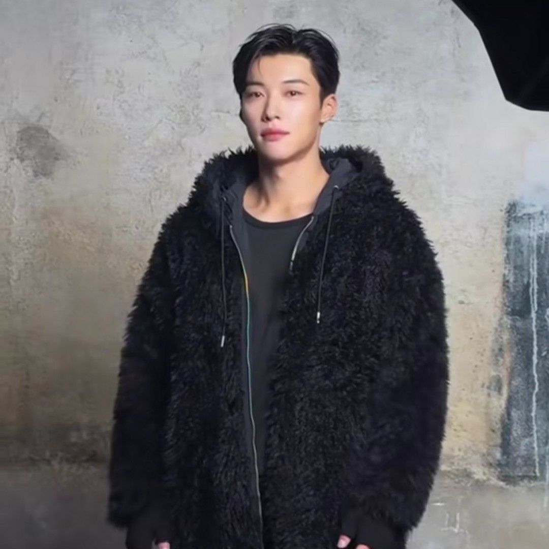 Behind-the-scenes cut of Woo Dohwan