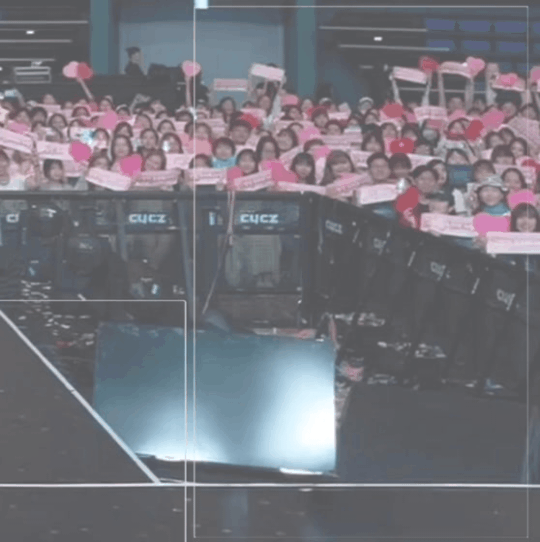 A moment captured by a fan of Park Bogum