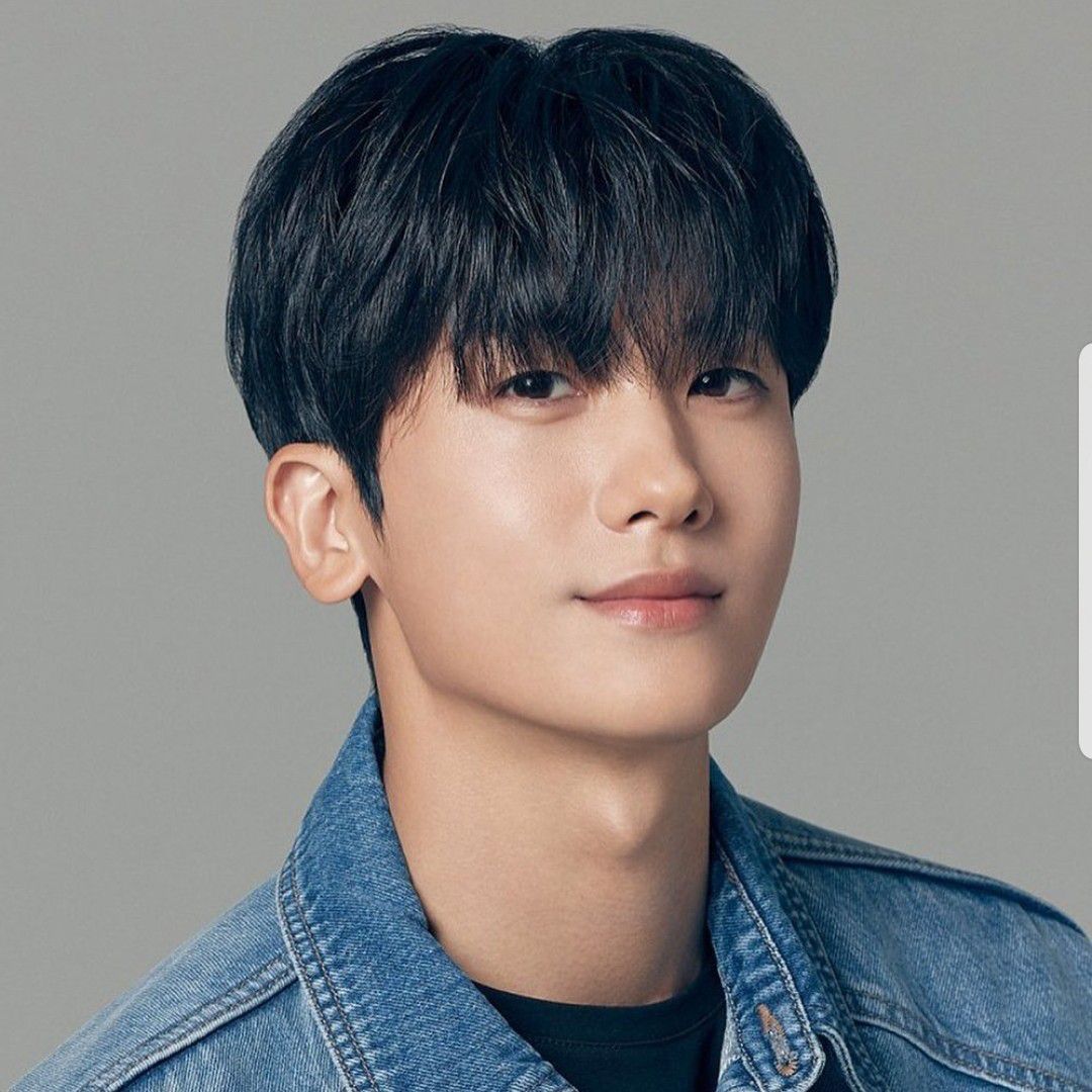 Latest photo of Park Hyungsik