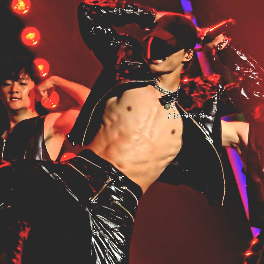 A moment captured by a fan of KAI