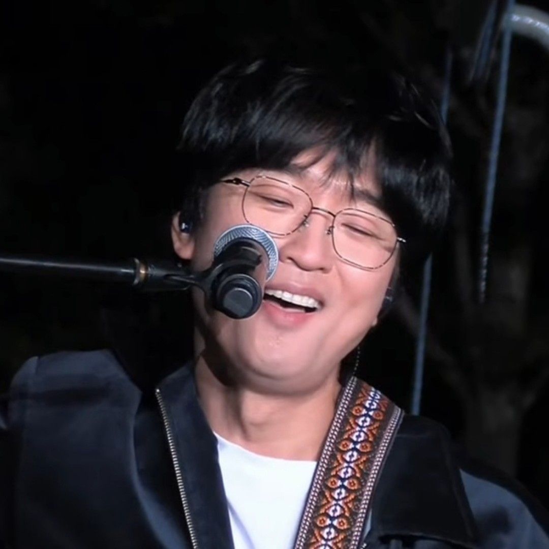 Recent activity shot of Bak Changgeun