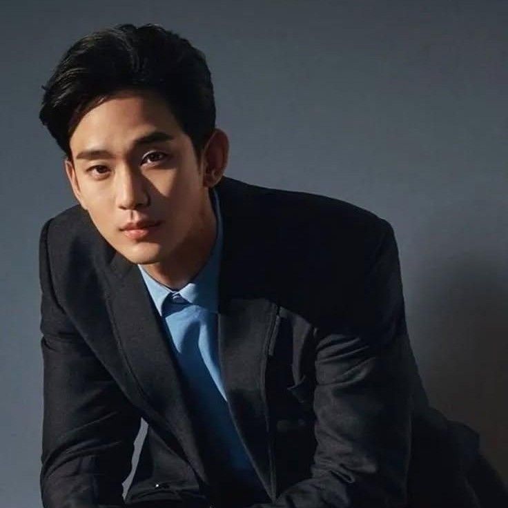 Recent activity shot of Kim Soohyun