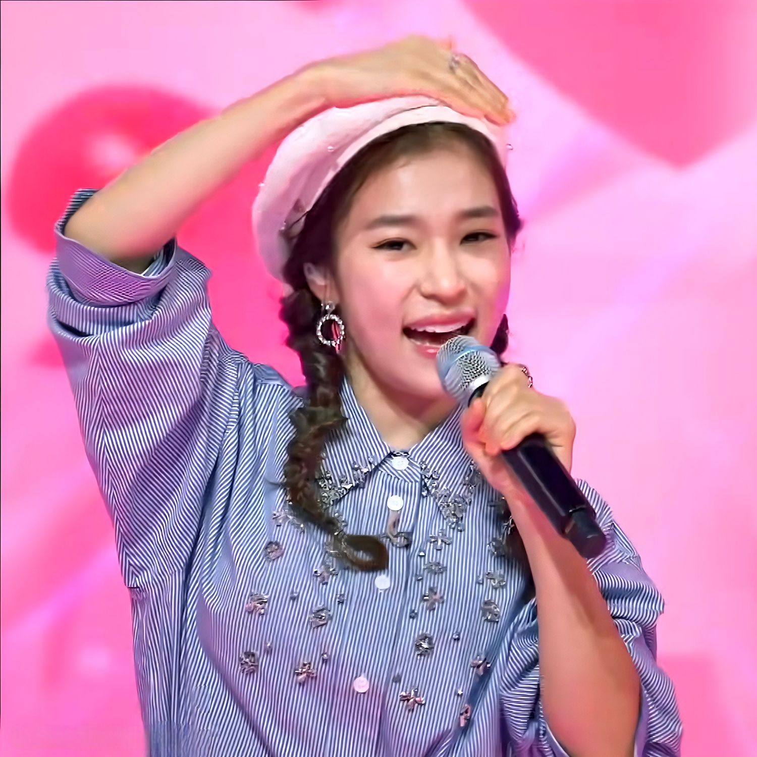 洪子的最新照片