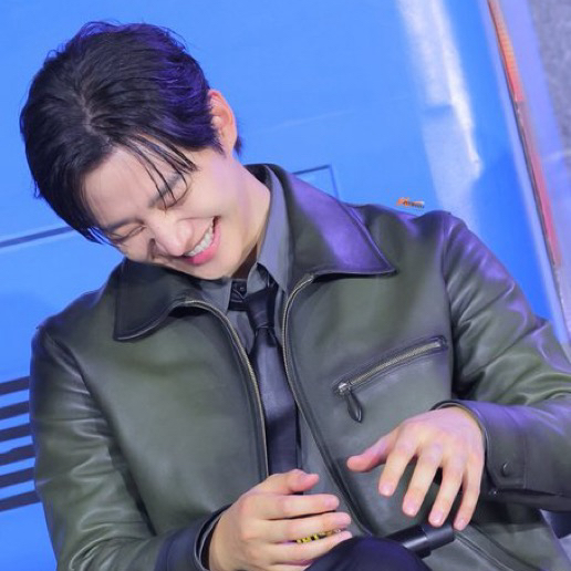 李俊昊的最新照片