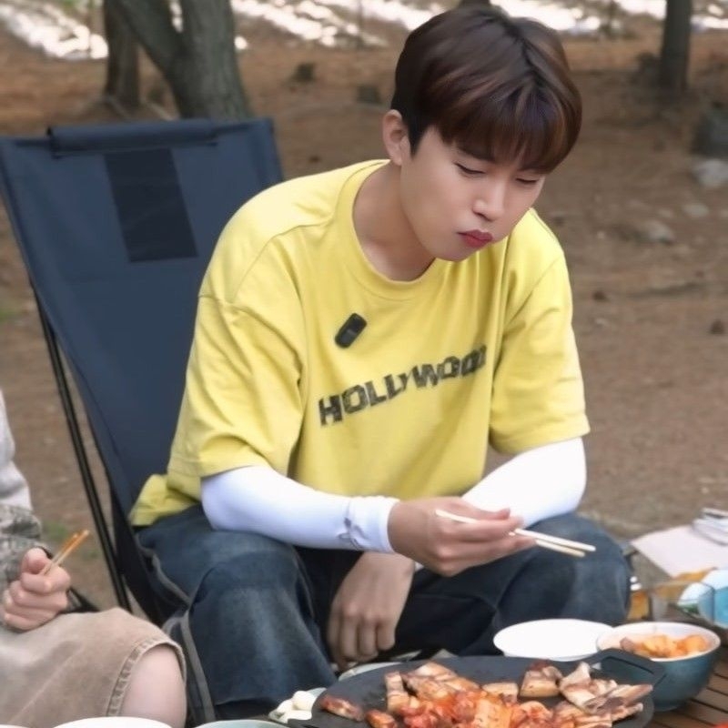 임영웅의 비하인드 컷