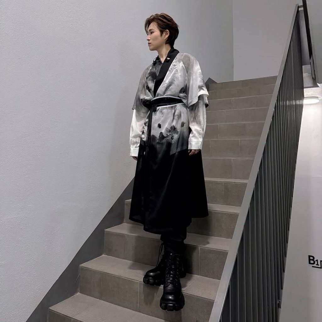 Behind-the-scenes cut of Kim Heejae