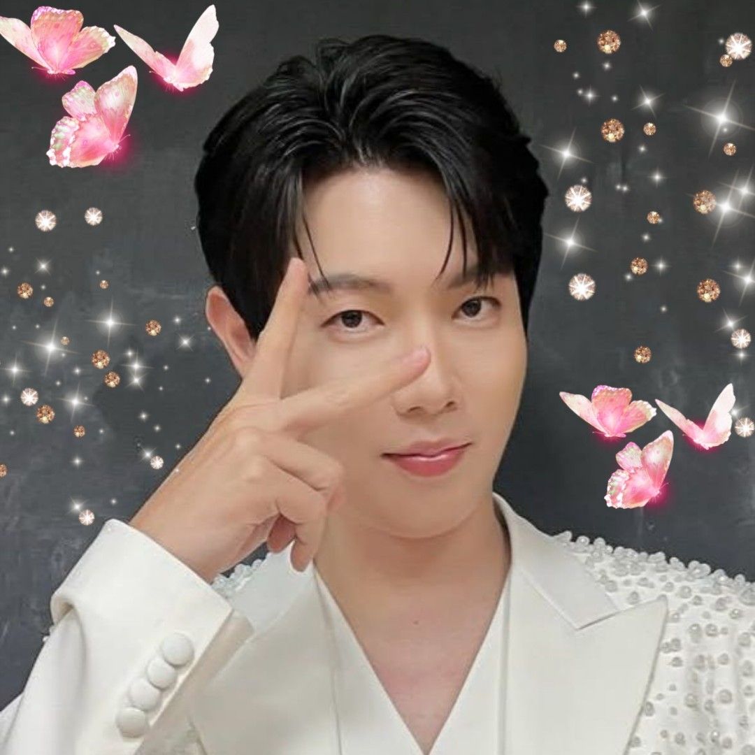 Hottest celeb community feed today