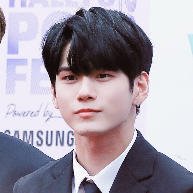 粉絲拍下的邕聖祐瞬間