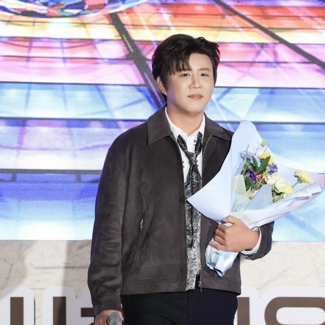 Latest photo of Jin Haesung