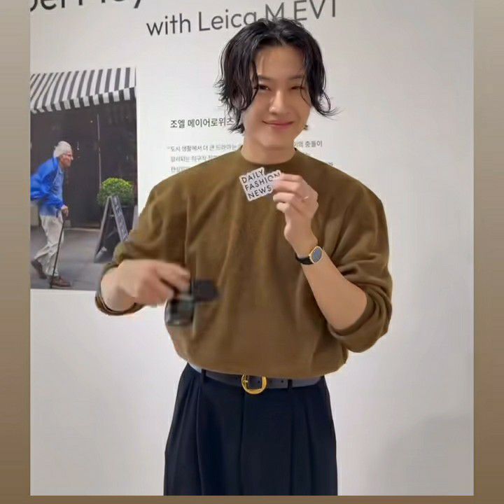 A moment captured by a fan of Lee Jongwon