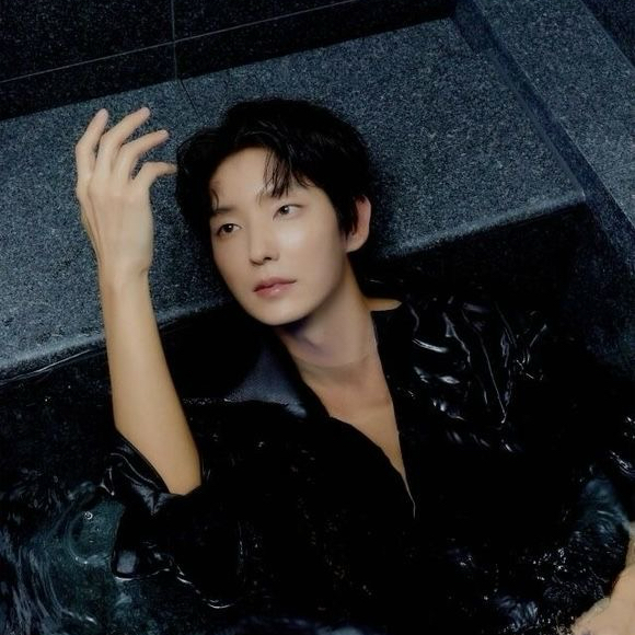 Latest photo of Lee Joongi