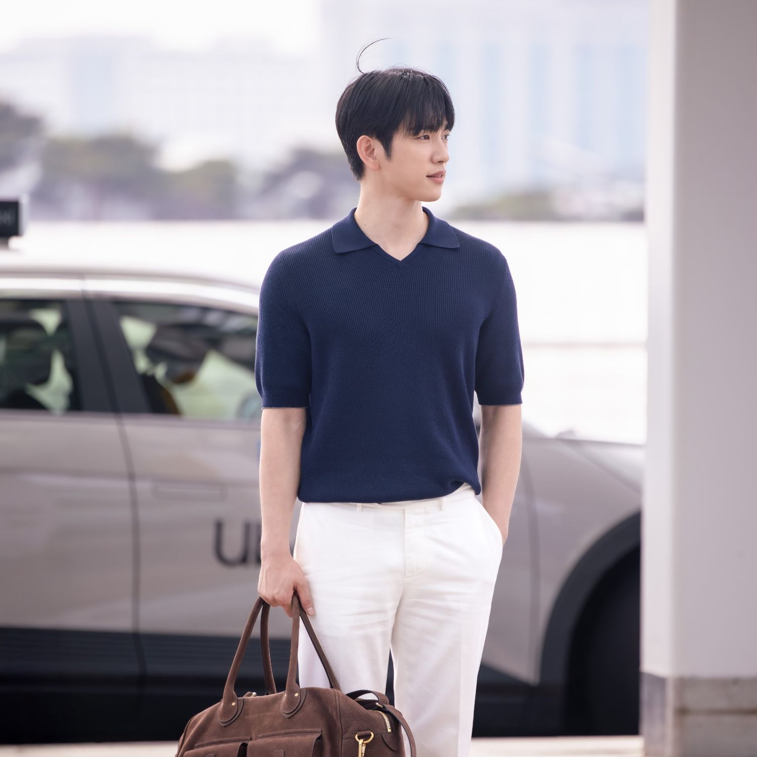 A moment captured by a fan of Park Jinyoung