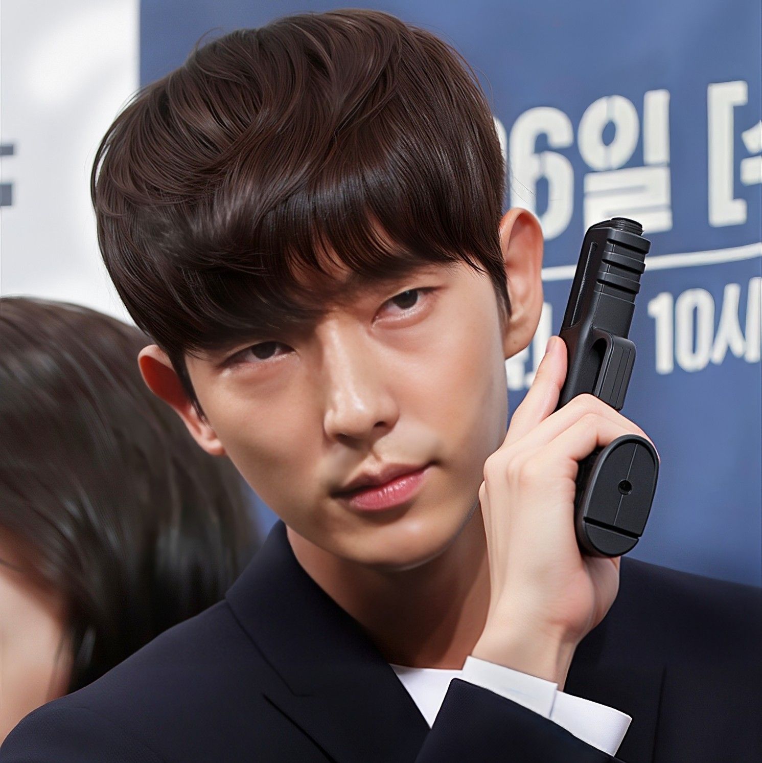 A moment captured by a fan of Lee Joongi