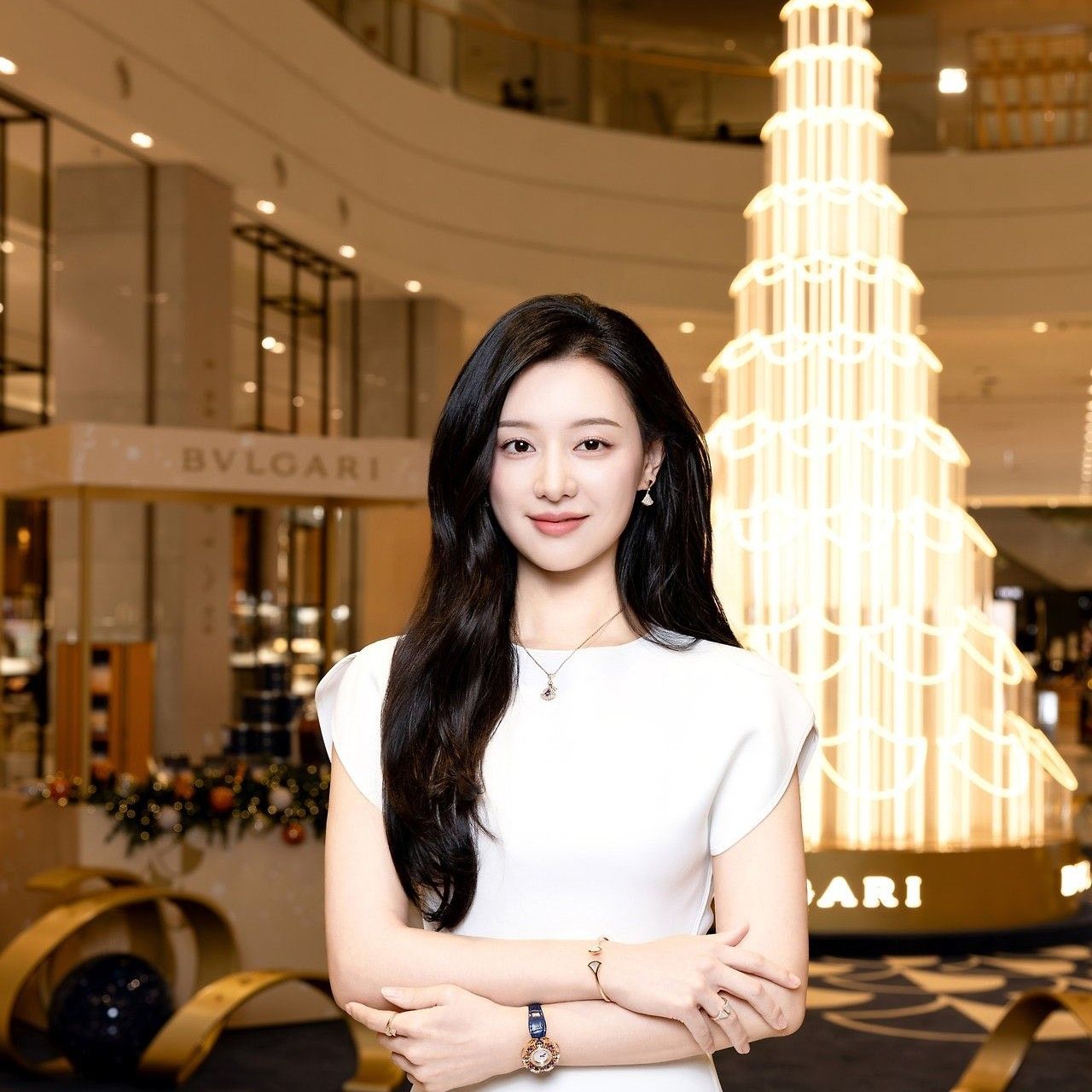 Behind-the-scenes cut of Kim Jiwon