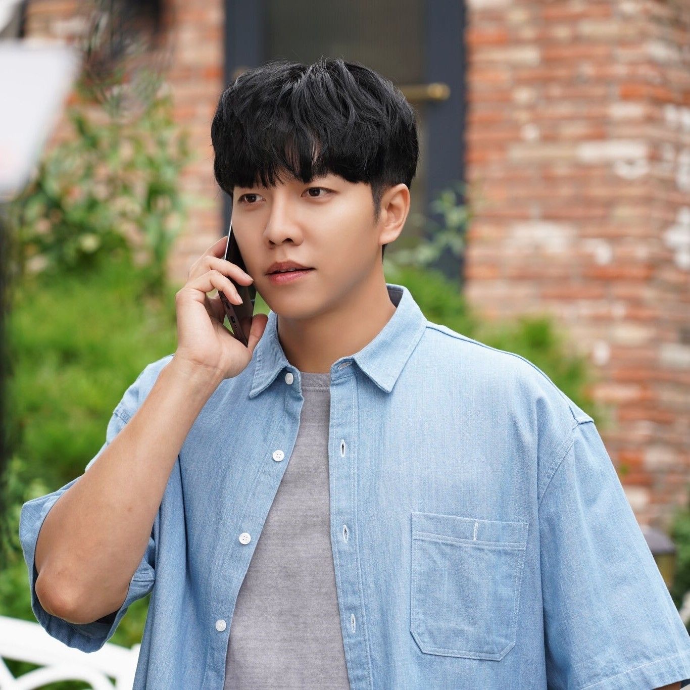 A moment captured by a fan of Lee Seunggi