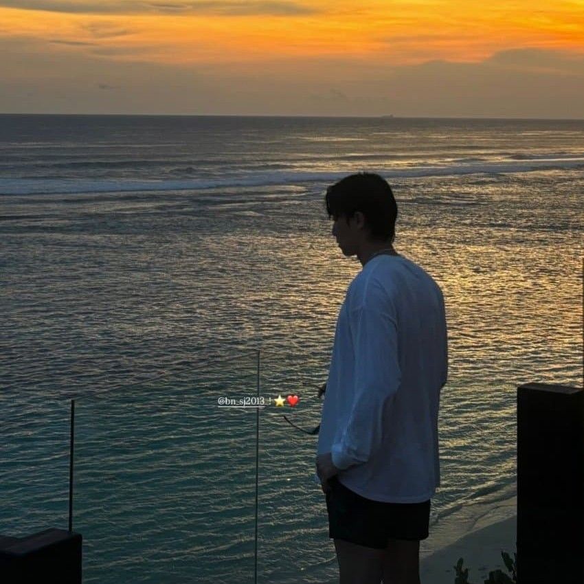 Recent activity shot of Park Seojoon