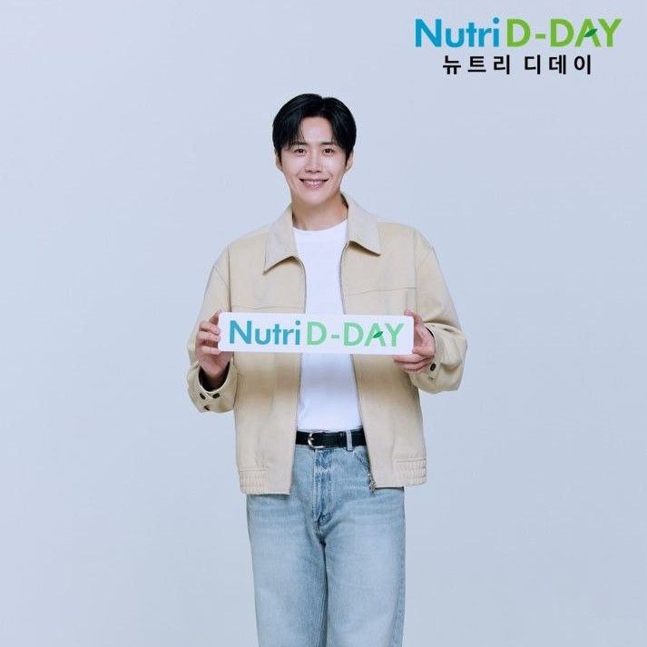 Behind-the-scenes cut of Kim Seonho