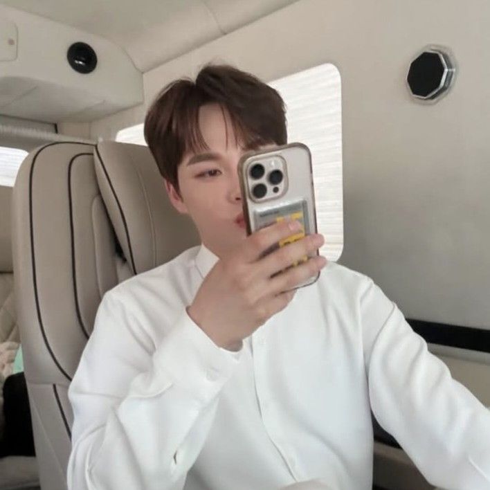 Recent activity shot of Park Seojin