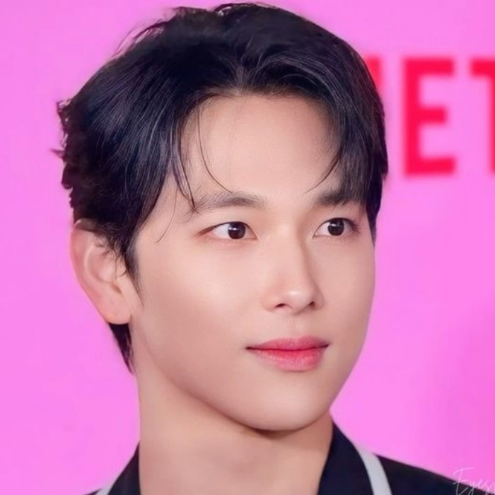 Recent activity shot of Lim Siwan