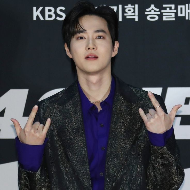 A moment captured by a fan of Suho