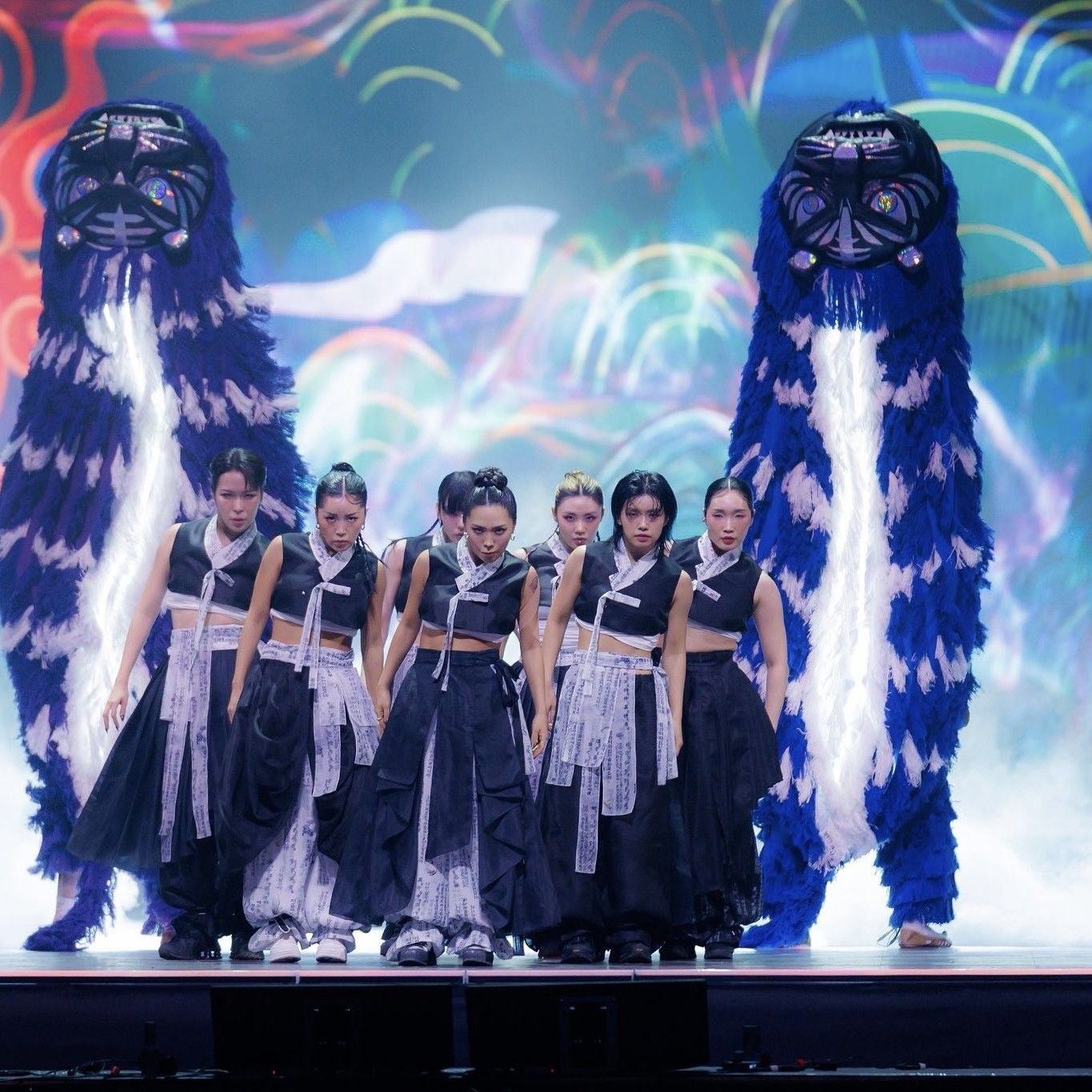 Behind-the-scenes cut of Aiki