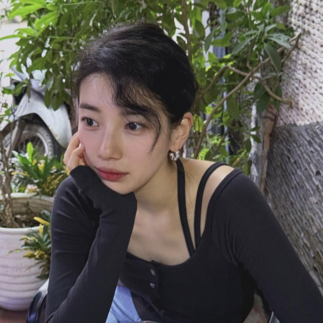 Behind-the-scenes cut of Bae Suzy