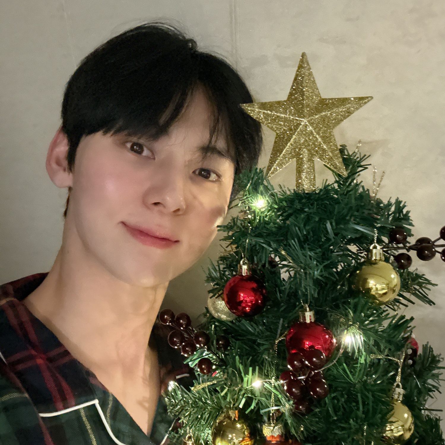 Latest photo of Hwang Minhyun