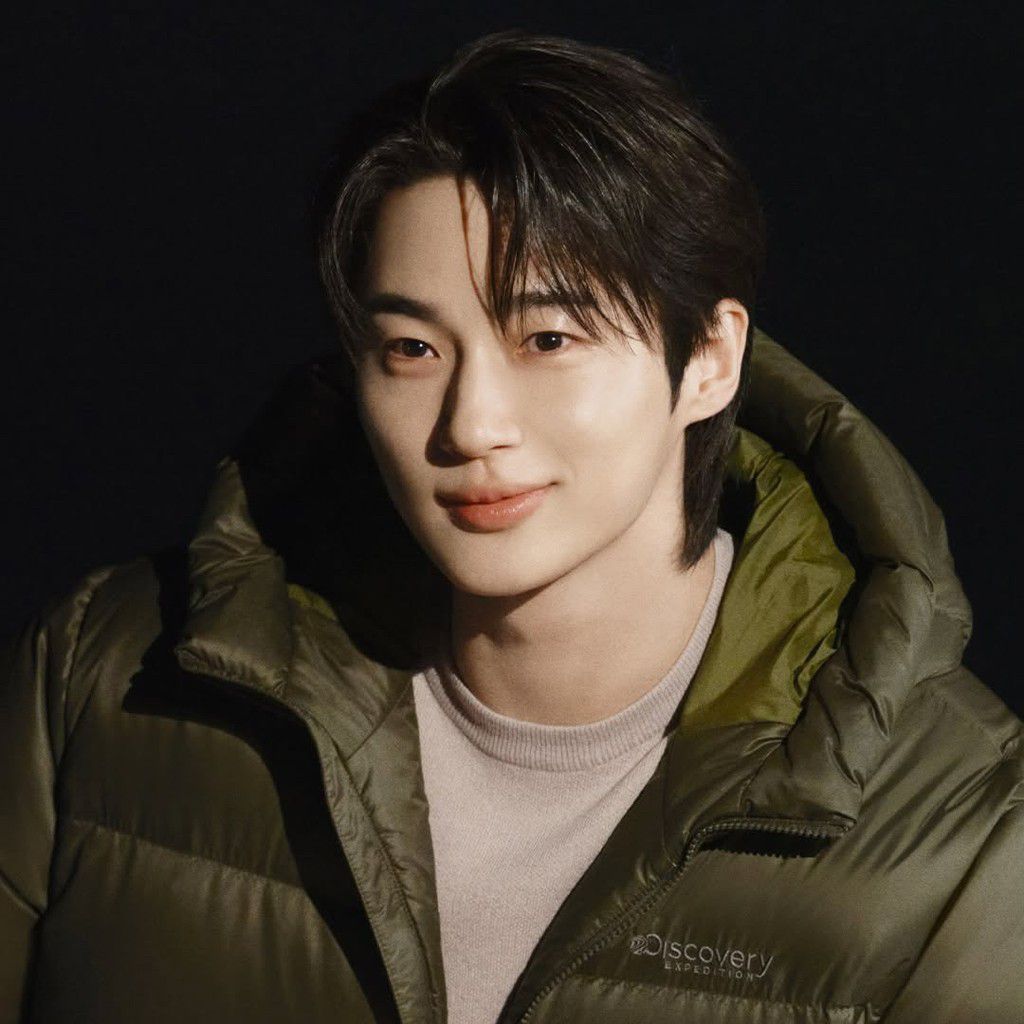 Latest photo of Byeon Wooseok