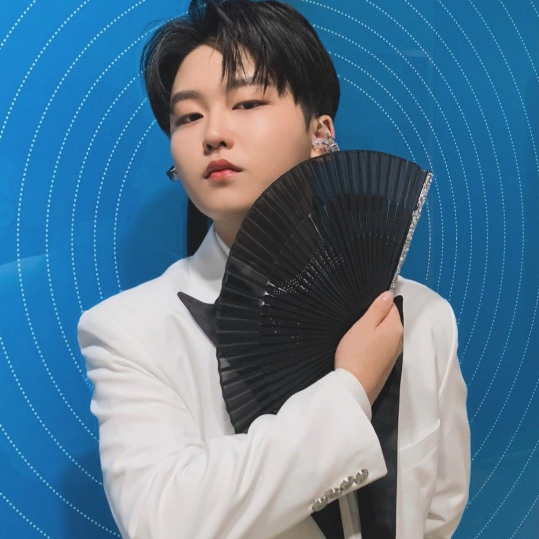 A moment captured by a fan of Park Sungon