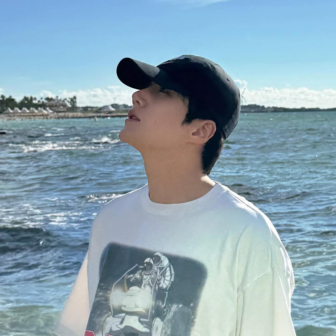 Latest photo of Kim Seonho