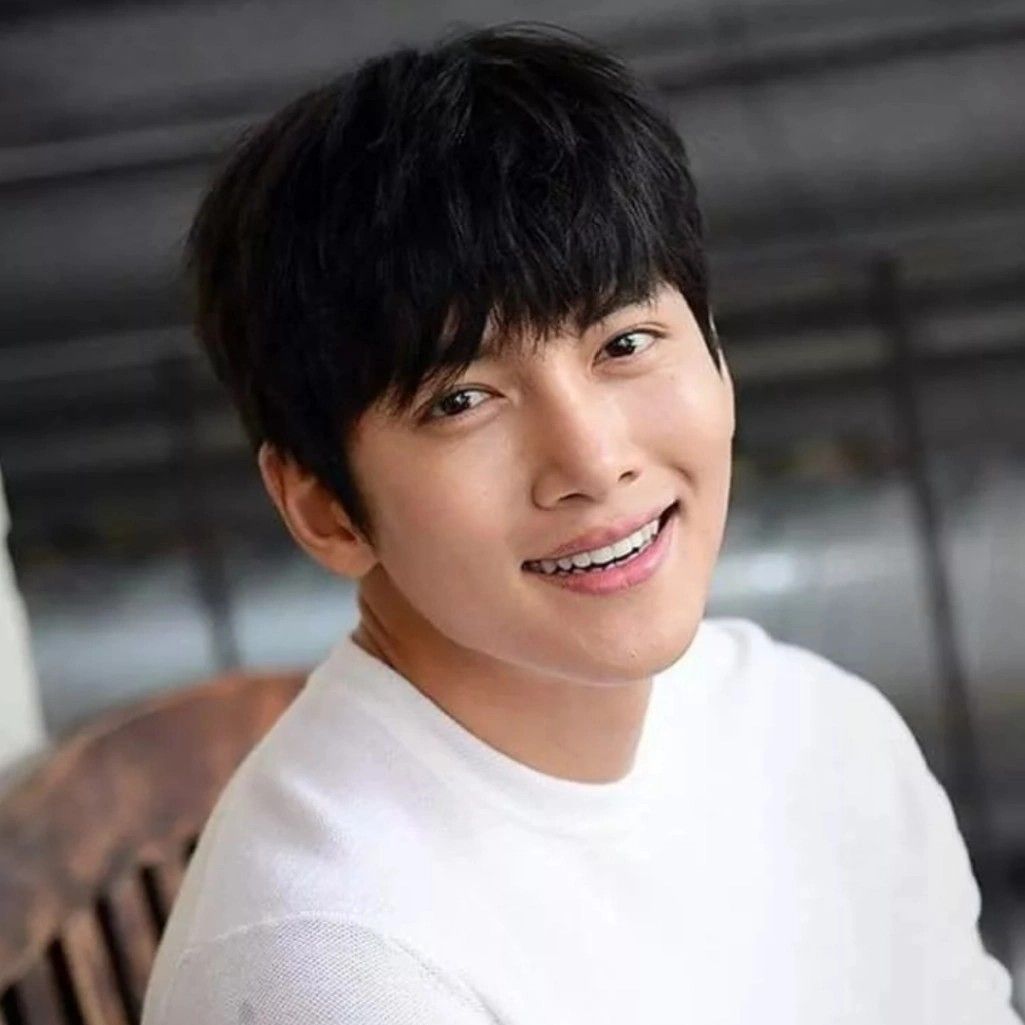 チ・チャンウクの最近の活動ショット