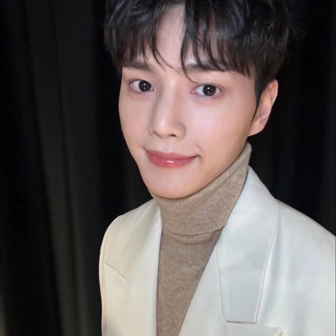 Behind-the-scenes cut of Song Kang