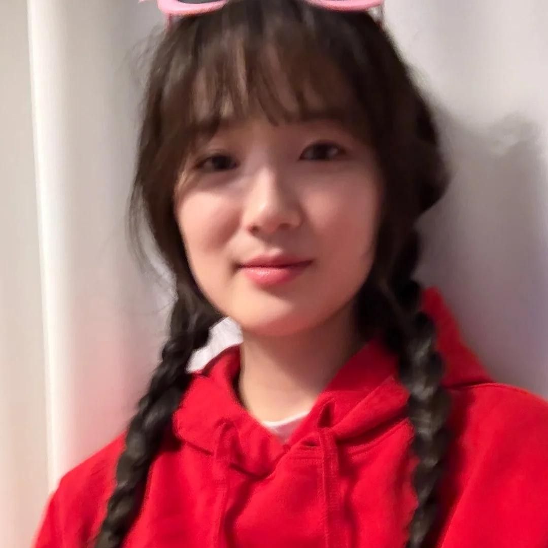 Latest photo of Kim Hyeyoon