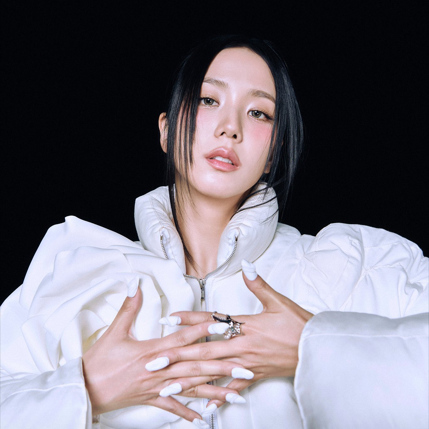 Recent activity shot of Jisoo (1995)