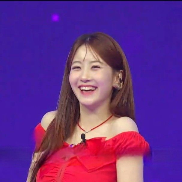 Behind-the-scenes cut of Oh Yujin