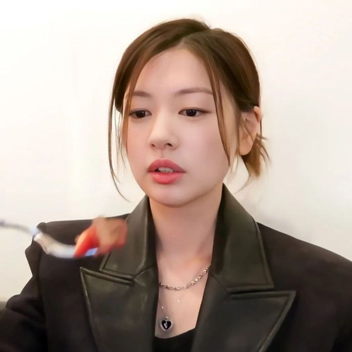 Behind-the-scenes cut of Jung Somin
