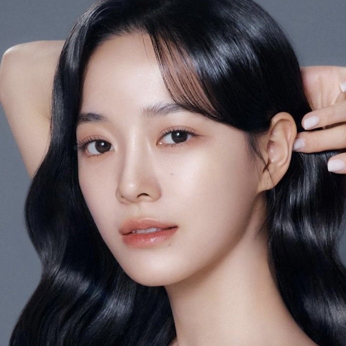 Latest photo of Kim Sejeong