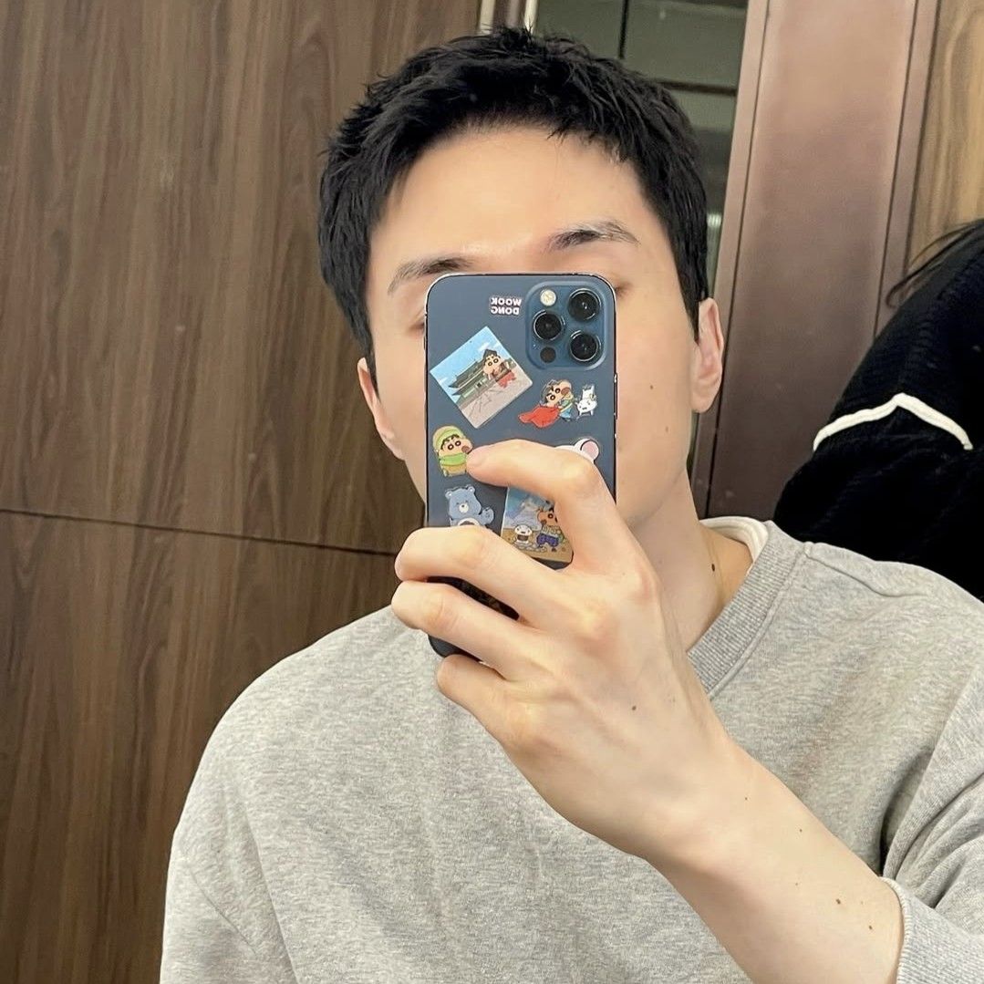 Momen yang diabadikan oleh penggemar Lee Dongwook